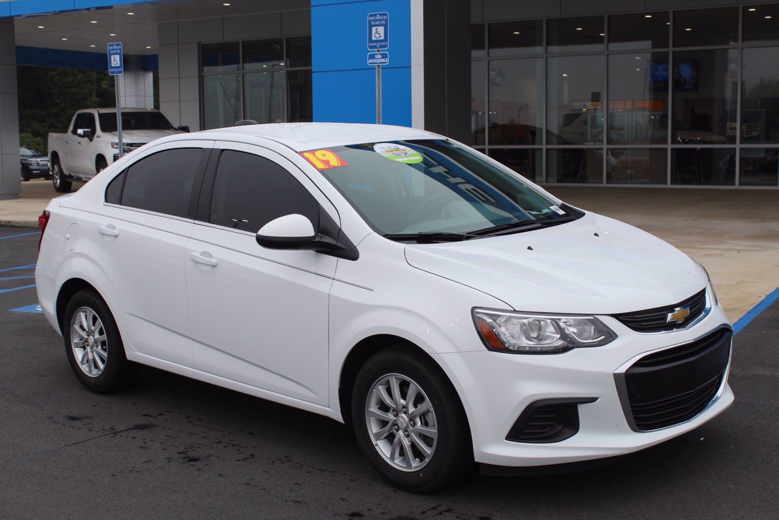 Pre-owned 2019 Chevrolet Sonic Lt 4dr Car In Forsyth #c3024a 